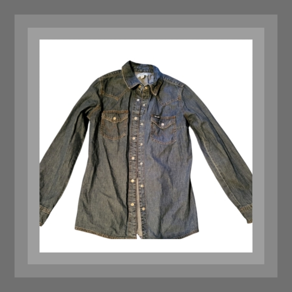 Wrangler Retro® Premium Long Sleeve Denim Western Shirt